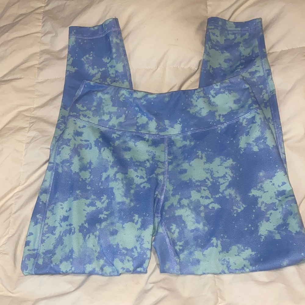 Vineyard Vines performance purple and green leggings size small